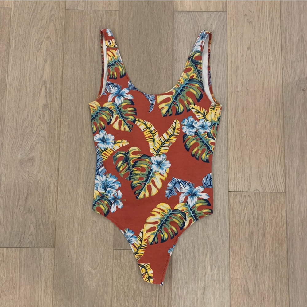 ‼️3/$30‼️ Wilfred Free Bodysuit